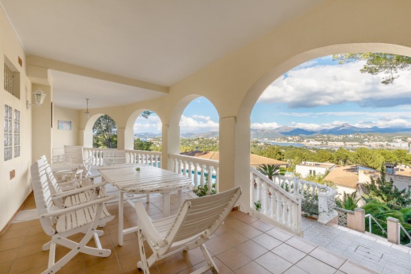 Villa mit Meerblick in exklusiver Wohnlage in Nova Santa Ponsa Bild 7