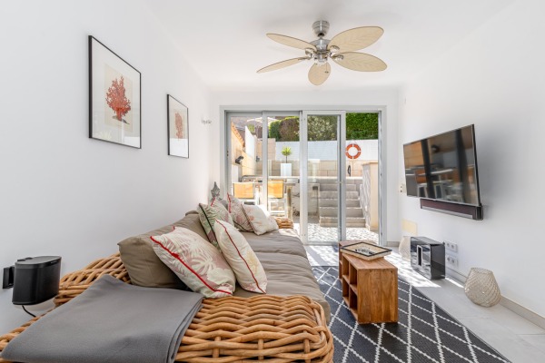 Zwei direkt angrenzende Stadthäuser mit Ferienvermietungslizenz Bild 3