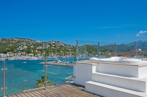Exklusives Penthouse mit Meer- und Hafenblick in Port Andratx Bild 2