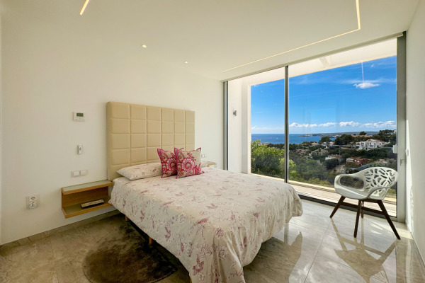Minimalistische Meerblick-Villa oberhalb des exklusiven Hafens Puerto Portals Bild 12