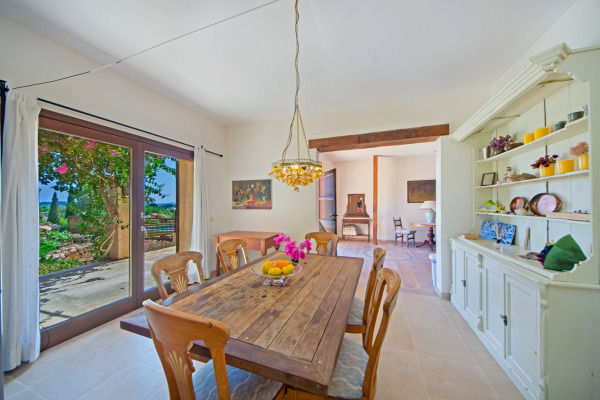 Mediterrane Finca mit herrlichem Blick in San Lorenzo de Cardessar Bild 6