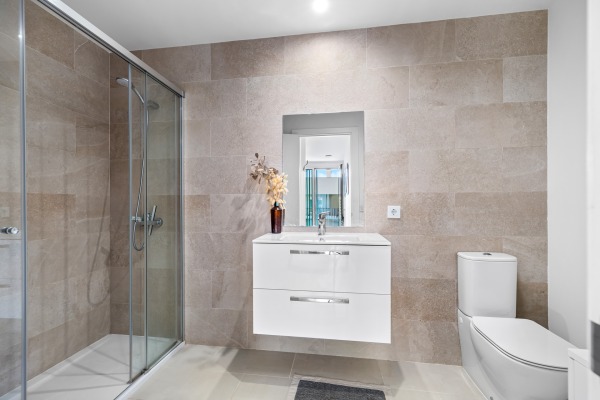 Neuwertige Penthouse-Wohnung in einer modernen Wohnanlage Bild 11