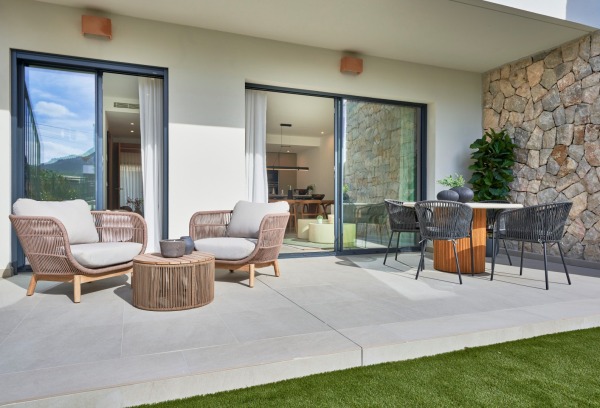 Neubau-Penthouse mit Meerblick und privater Dachterrasse in Sant Elm Bild 2