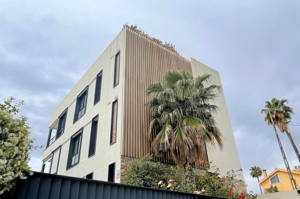 Moderne Doppelhaushälfte mit Meerblick und privatem Pool in Sant Agustin Bild 2