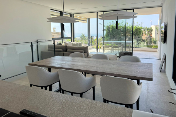 Moderne Doppelhaushälfte mit Meerblick und privatem Pool in Sant Agustin Bild 4