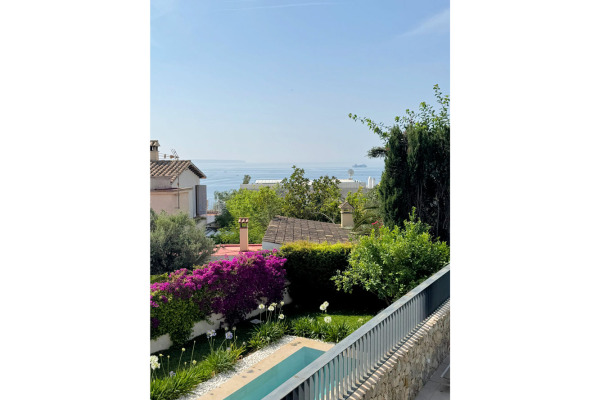 Moderne Doppelhaushälfte mit Meerblick und privatem Pool in Sant Agustin Bild 11