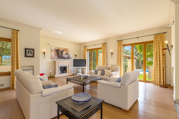 Mediterranes Villen-Anwesen mit Teilmeerblick im Südwesten in Santa Ponsa Bild 4