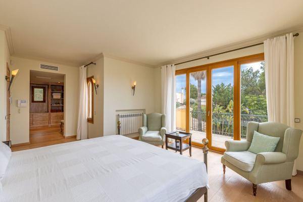 Mediterranes Villen-Anwesen mit Teilmeerblick im Südwesten in Santa Ponsa Bild 9