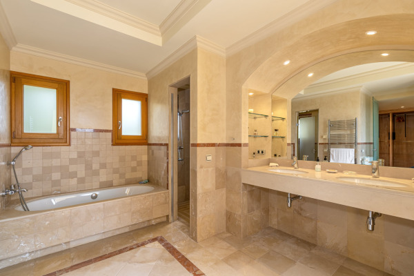 Mediterranes Villen-Anwesen mit Teilmeerblick im Südwesten in Santa Ponsa Bild 10