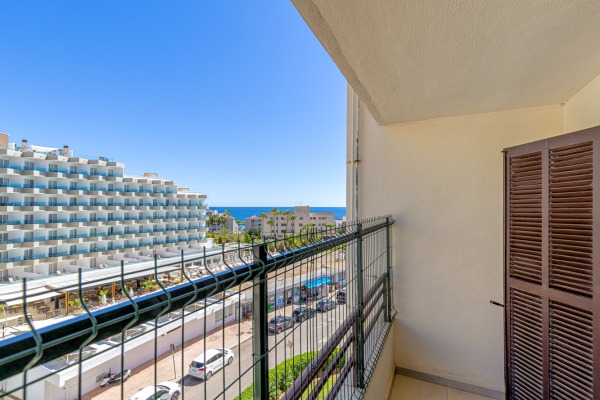Apartment mit Teilmeerblick fußläufig zum Strand in Portals Nous Bild 12