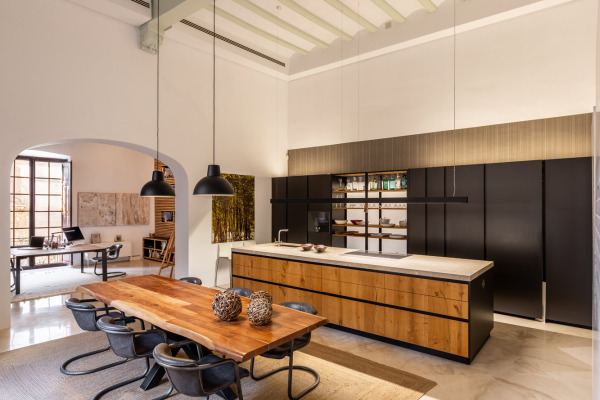 Hochwertig sanierte Luxus-Wohnung im Herzen von Palmas Altstadt Bild 2