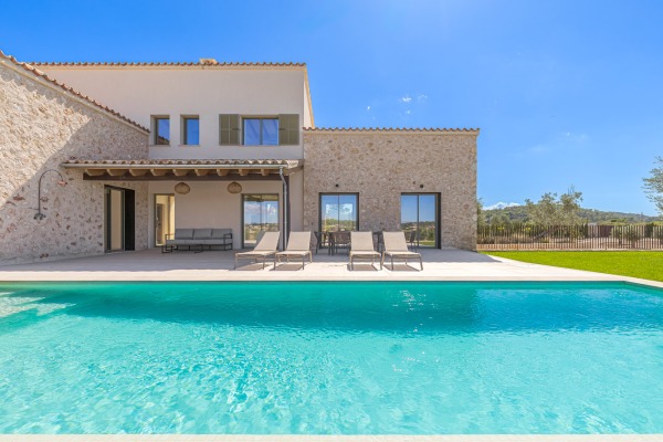 Neubaufinca im traditionellen mallorquinischen Stil im Herzen der Insel Bild 3