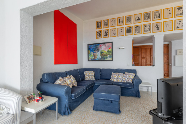 Villa in einmaliger Lage in erster Meereslinie auf den Klippen Bild 10