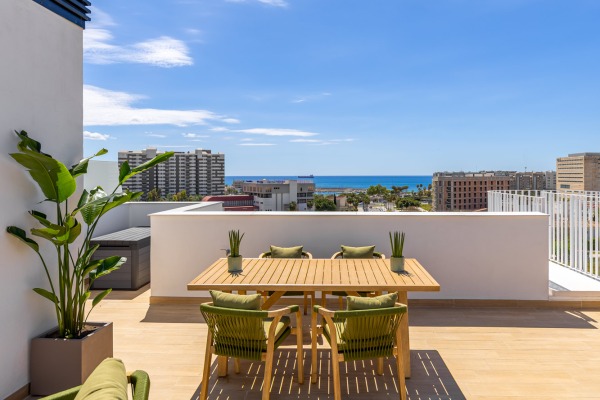 Neubau-Penthouse mit Meerblick zum Erstbezug nahe Portixol