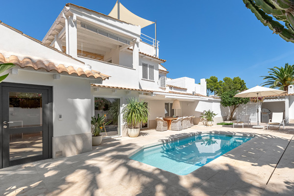 Modern renovierte Villa mit Meerblick in Sol de Mallorca Bild 3