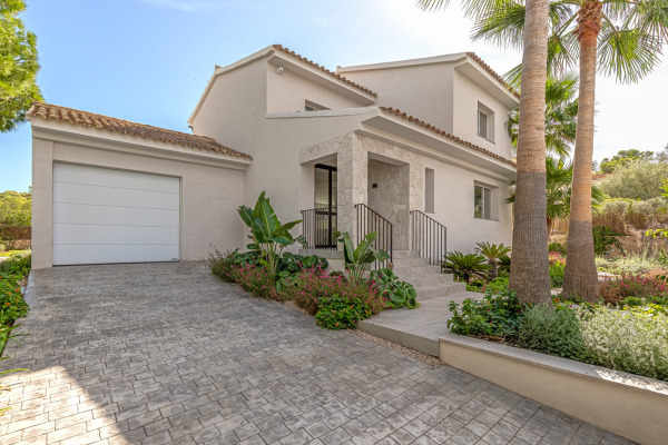 Vollständig modernisierte Villa mit Pool in El Toro Bild 3