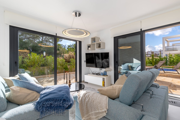 Moderne, neuwertige Villa in Cala Murada an der Ostküste Mallorcas Bild 5