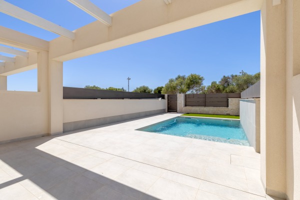 Modernes Reihenhaus mit Pool nahe dem Naturstrand Es Trenc Bild 10