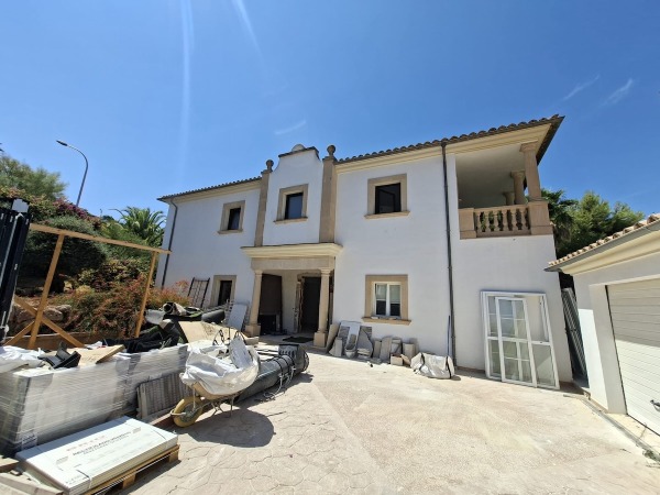 Modernisierte Villa mit Pool in exklusiver Wohnlage von Nova Santa Ponsa