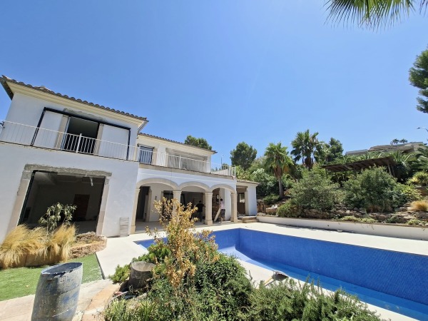 Modernisierte Villa mit Pool in exklusiver Wohnlage von Nova Santa Ponsa Bild 3