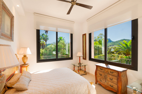 Mediterrane Villa nahe dem Yachthafen in zentraler Lage von Port Andratx Bild 12