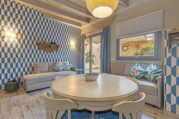 Modernisiertes Stadthaus mit 4 separaten Apartments und gemütlichem Innenhof Bild 5