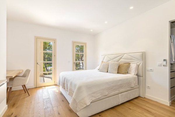 Elegante, modernisierte Villa in Südlage fußläufig zum Strand Bild 8