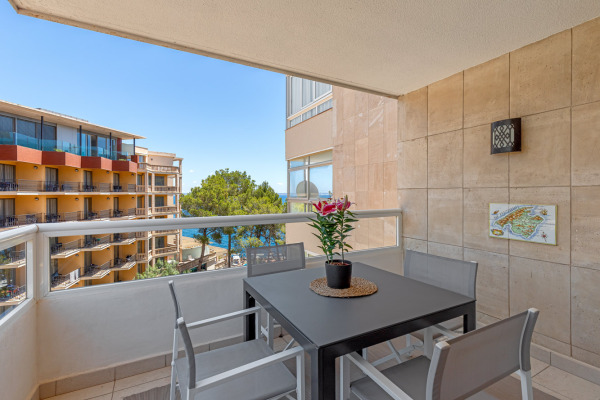 Modernes Apartment mit Teilmeerblick in einer Anlage direkt am Meer Bild 3