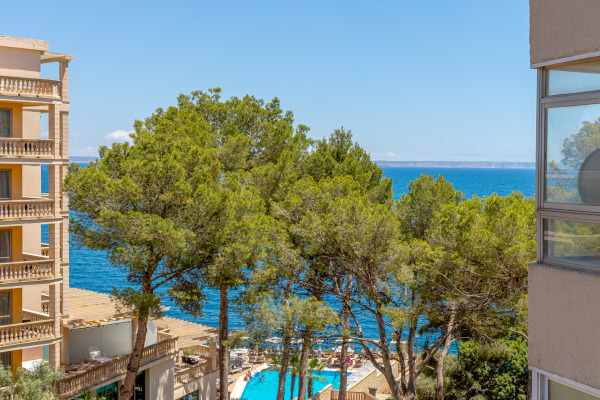 Modernes Apartment mit Teilmeerblick in einer Anlage direkt am Meer Bild 4