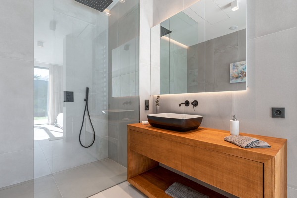 Neubauvillen in moderner Architektur mit Teilmeerblick Bild 12