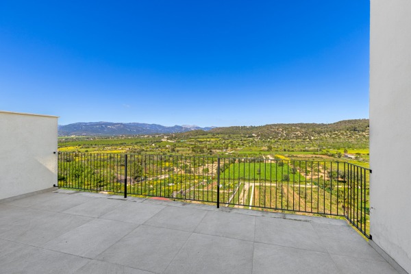 Stadthaus im modernen Design im Dorf Sa Cabaneta bei Palma Bild 2