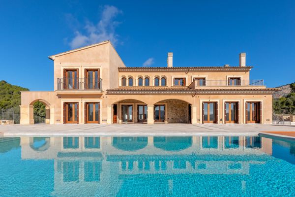 Herrschaftliche Neubauvilla mit herrlichem Meerblick in Camp de Mar Bild 3