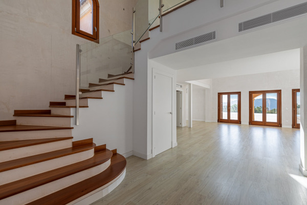 Herrschaftliche Neubauvilla mit herrlichem Meerblick in Camp de Mar Bild 5