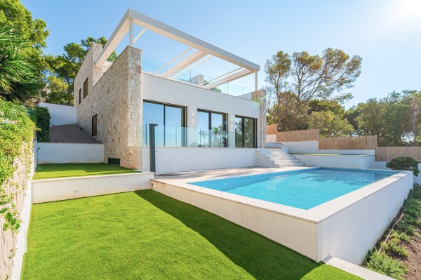 Elegante Luxusvilla  in privilegierter Lage mit beeindruckendem Meerblick Bild 10