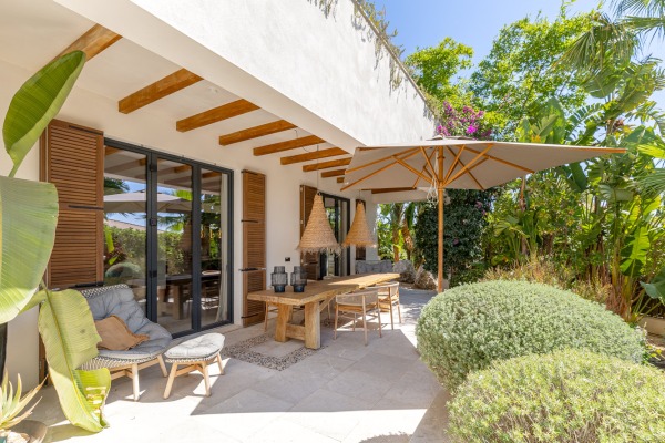 Luxusvilla mit zeitloser Architektur & modernster Ausstattung Bild 8