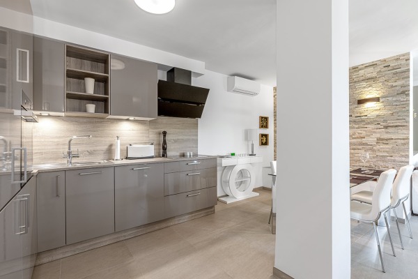 Kernsaniertes Apartment mit Teilmeerblick in Costa de la Calma Bild 3