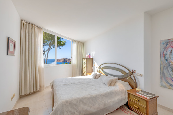 Außergewöhnliche Architektenvilla mit wunderschönem Meerblick Bild 8