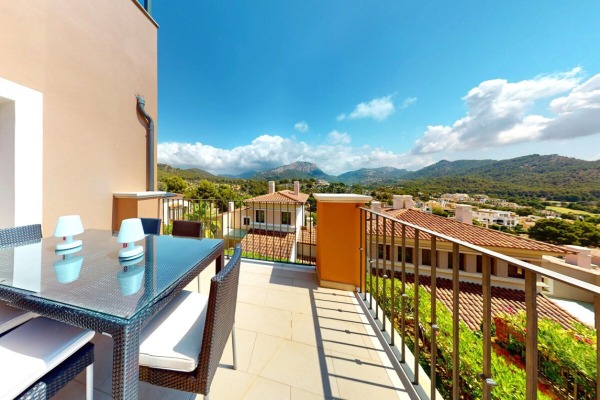 Mediterranes Reihenhaus mit herrlichem Blick auf das Meer von der Dachterrasse Bild 6