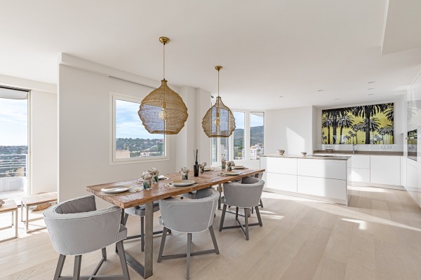 Komplett renoviertes Penthouse mit Weit-Meerblick Bild 3