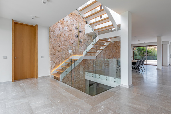 Moderne Luxusvilla mit Meerblick in Santa Ponsa Bild 4