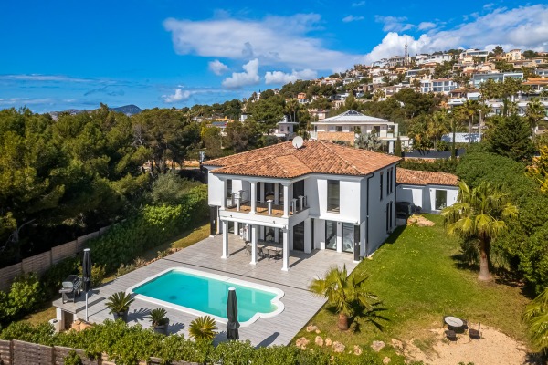 Exklusive Villa mit Pool in Santa Ponsa an der Südwestküste