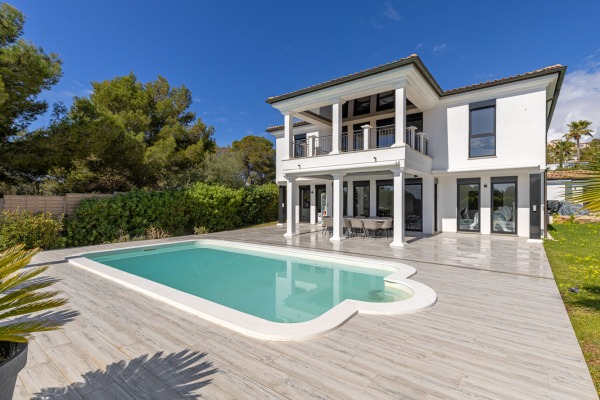 Exklusive Villa mit Pool in Santa Ponsa an der Südwestküste Bild 2