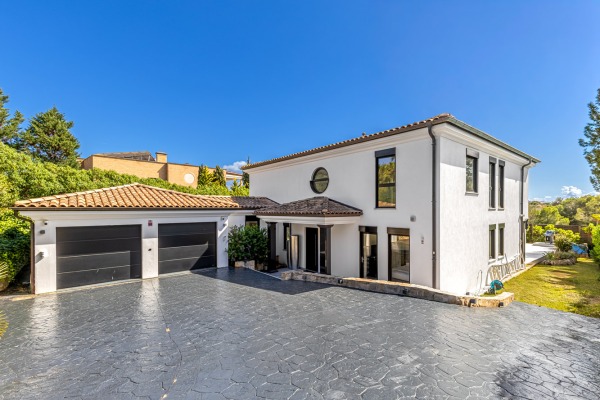 Exklusive Villa mit Pool in Santa Ponsa an der Südwestküste Bild 3