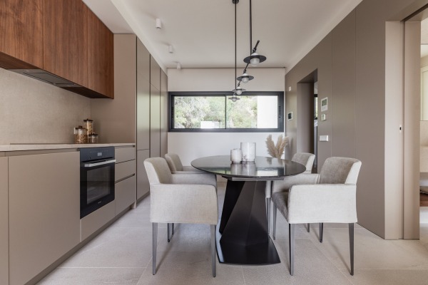 Neues Meerblick-Penthouse mit italienischem Flair und modernster Technik Bild 7