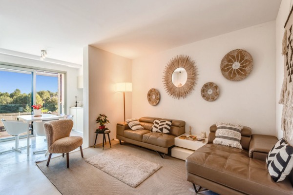 Moderne, möblierte Wohnung in einer kleinen Anlage in Cala Mayor