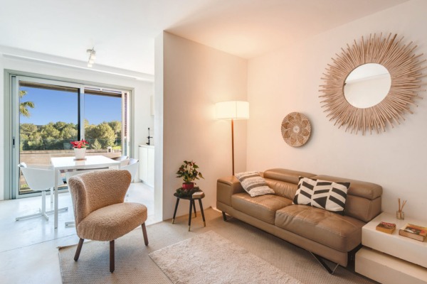 Moderne, möblierte Wohnung in einer kleinen Anlage in Cala Mayor Bild 3