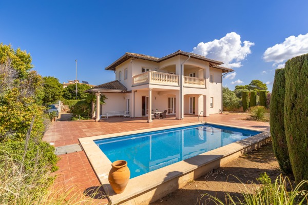 Mediterrane Villa mit Meerblick nahe des Golfplatzes Maioris Bild 2