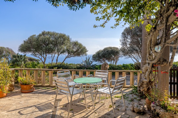 Mediterrane Villa mit Südwestausrichtung direkt am Meer in Cala Figuera Bild 4