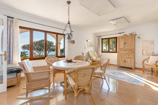 Mediterrane Villa mit Südwestausrichtung direkt am Meer in Cala Figuera Bild 6