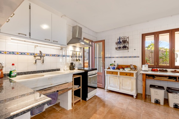 Mediterrane Villa mit Südwestausrichtung direkt am Meer in Cala Figuera Bild 8